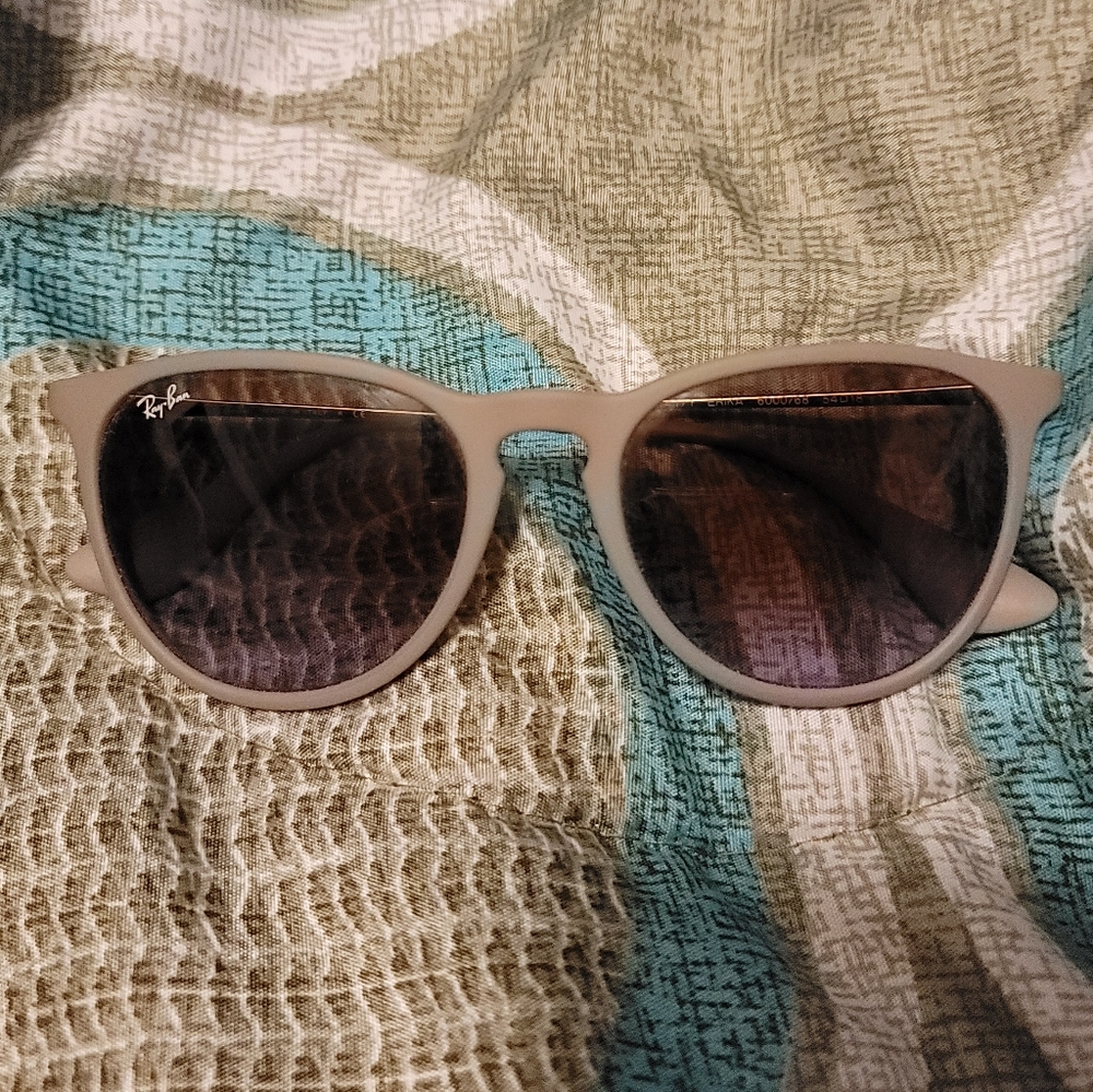 Ray-Ban Erika brown beige colored sunglasses